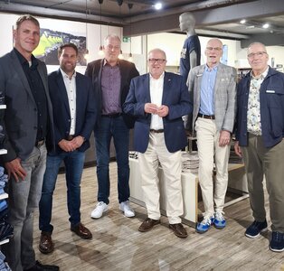 Gro&szlig;es Bild anzeigen